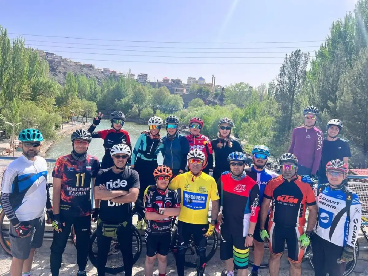 گروه دوچرخه سواری رایابایک